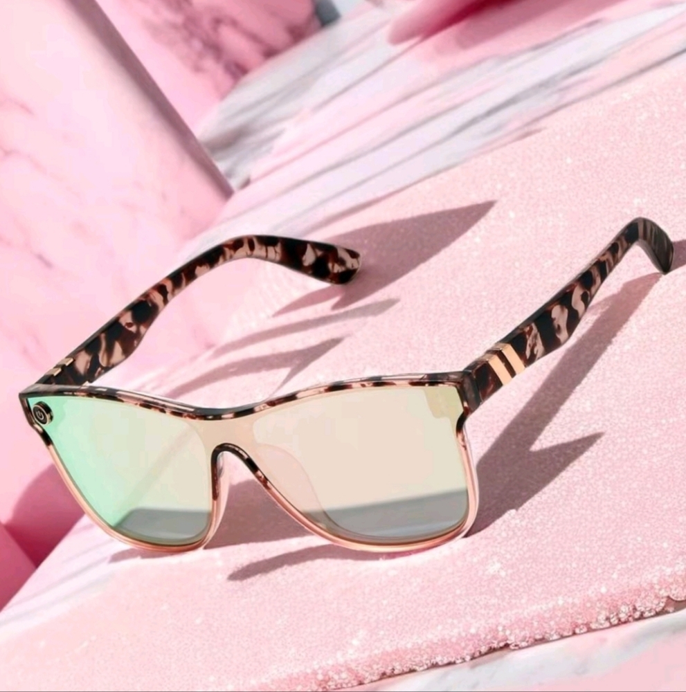 Tortoise Shell Print Flat Top Shield Sunglasses with Rose-Tinted Lenses - Picture 3 of 3